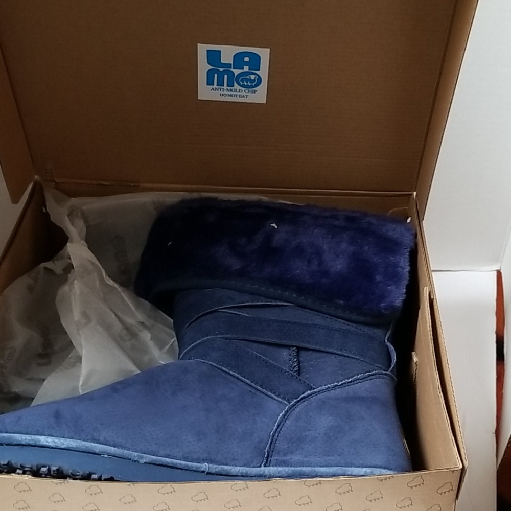 Lamo Footwear blues fuzzy boots
